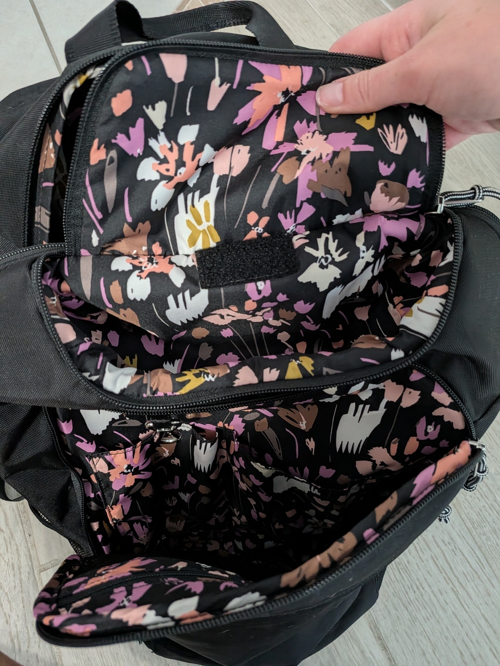 Vera Bradley Black Lightweight Everyday Backpack - Picture 4 of 10